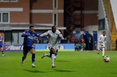 Trendyol S&uuml;per Lig: Kasımpaşa: 1 - Kocaelispor: 1 (İlk yarı)
