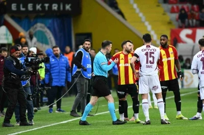 Trendyol S&uuml;per Lig: Kayserispor: 0 - Trabzonspor: 1 (Ma&ccedil; devam ediyor)

