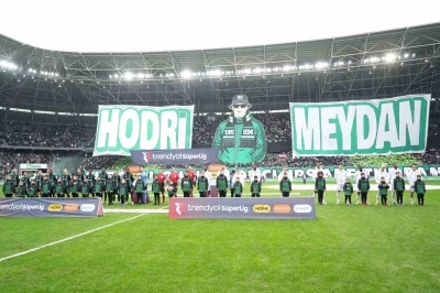 Trendyol S&uuml;per Lig: Kocaelispor: 0 - Beşiktaş: 0 (Ma&ccedil; devam ediyor)
