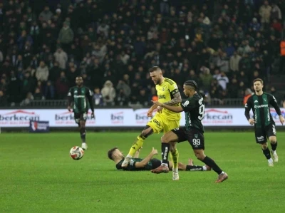 Trendyol S&uuml;per Lig: Kocaelispor: 0 - Fenerbah&ccedil;e: 2 (Ma&ccedil; sonucu)
