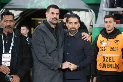 Trendyol S&uuml;per Lig: Konyaspor: 0 - Gen&ccedil;lerbirliği: 0 (İlk yarı)
