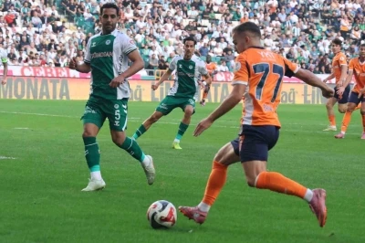 Trendyol Süper Lig: Konyaspor: 2 - Rams Başakşehir: 0 (İlk yarı)
