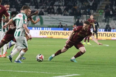 Trendyol S&uuml;per Lig: Konyaspor: 2 - Trabzonspor: 0 (İlk yarı)
