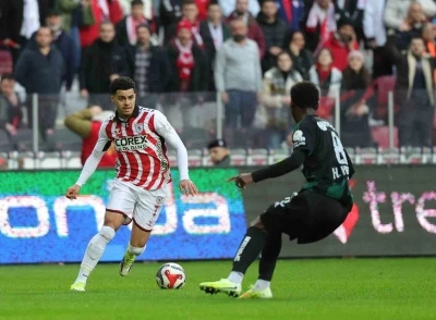 Trendyol S&uuml;per Lig: Samsunspor: 0 - Kocaelispor: 0 (İlk yarı)
