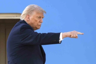 Trump: "60 g&uuml;nl&uuml;k ateşkes boyunca H&uuml;rm&uuml;z Boğazı&rsquo;nda herhangi bir ge&ccedil;iş &uuml;creti uygulanmayacak"
