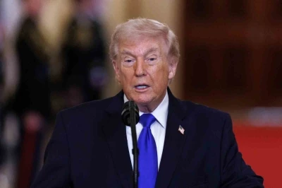 Trump: "İran Donanması&rsquo;na ait 9 gemiyi batırdık"
