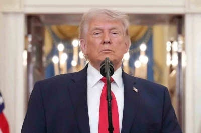 Trump: "(İran) Savaş gemilerini en iyi silahlarla y&uuml;kl&uuml;yoruz, anlaşma olmazsa bunları kullanacağız"

