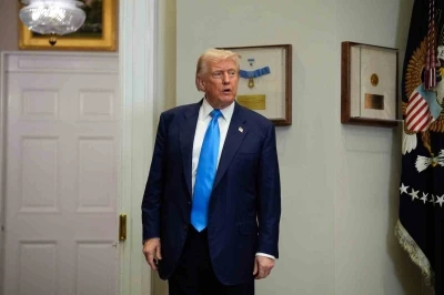 Trump’tan Rusya’ya gözdağı: &quot;2 nükleer denizaltının uygun bölgelere konuşlandırılması talimatını verdim&quot;
