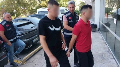 Tüfekle bir kişiyi ensesinden vuran 2 kişi tutuklandı
