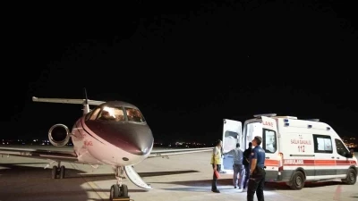T&uuml;lin bebek, ambulans u&ccedil;akla İstanbul&rsquo;a sevk edildi
