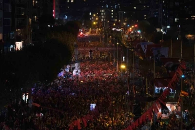 Tüm cumhuriyet sevdalıları Fatih Sultan Mehmet Bulvarında buluşacak
