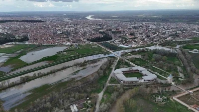Tunca Nehri taştı, Sarayi&ccedil;i havadan g&ouml;r&uuml;nt&uuml;lendi
