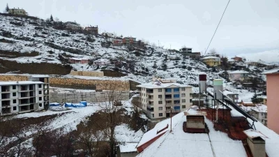 Tunceli&rsquo;de mart sabahında kar s&uuml;rprizi

