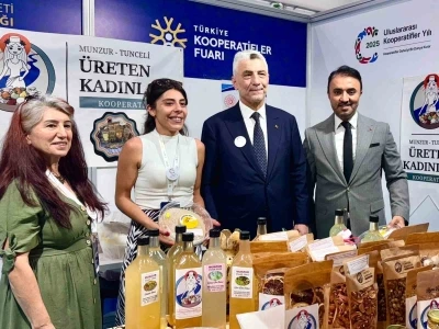 Tuncelili kadınlar Türkiye Kooperatifler Fuarı’nda
