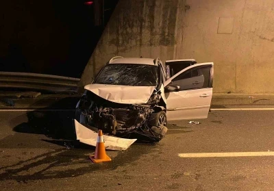 Tünelde meydana gelen kazada 4 kişi yaralandı
