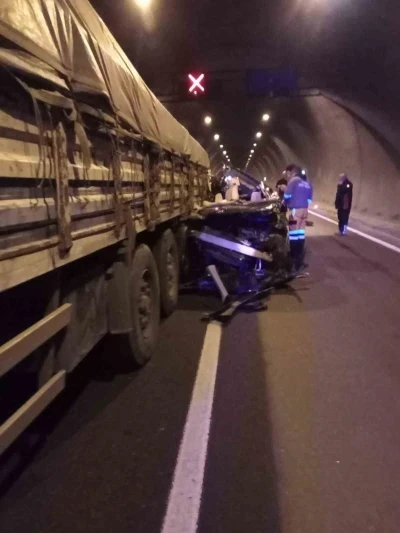 Tünelde trafik kazası: 1 ölü, 4 yaralı
