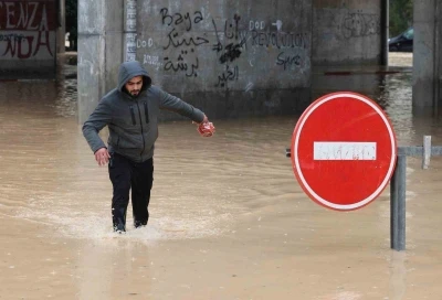 Tunus&rsquo;ta son 76 yılın en şiddetli yağışı: 4 &ouml;l&uuml;
