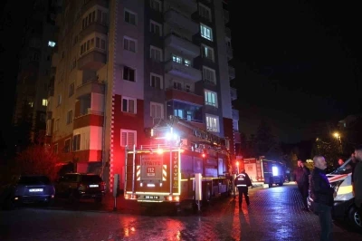 T&uuml;pten t&uuml;pe gaz dolumu yaparken evi yaktı
