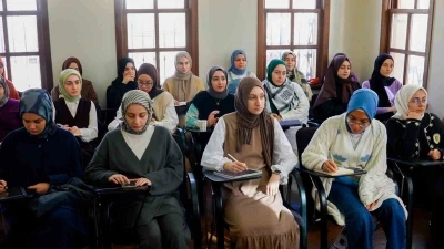 T&Uuml;RGEV, Filistin&rsquo;den gelen 246 gen&ccedil; kıza eğitimde kapı a&ccedil;tı

