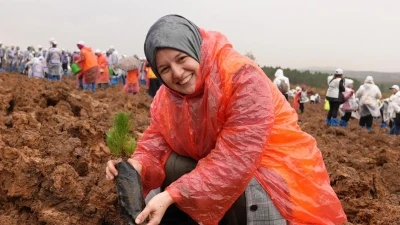 TÜRGEV’li gençler Milli Ağaçlandırma Günü’nde Yeşil Vatan için kenetlendi
