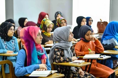 TÜRGEV Pusula Başarı Bursu 2025 başvuruları başladı: Son gün 7 Eylül
