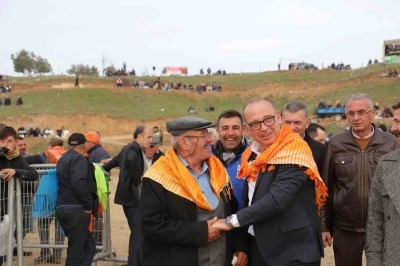 Turgutlu&rsquo;da deve g&uuml;reşleri heyecanı yaşanacak
