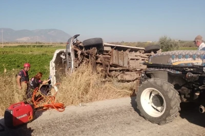 Turgutlu’da kamyonet takla attı: 2 yaralı
