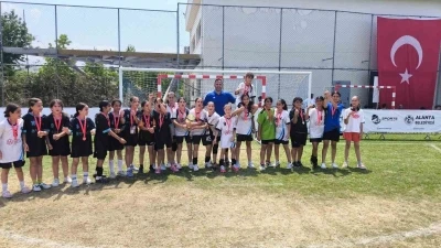 Turgutlu Elit Gen&ccedil; Akademi Spor Kul&uuml;b&uuml; T&uuml;rkiye Şampiyonu oldu

