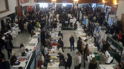 Turizm profesyonelleri &ouml;ğrencilerle buluştu
