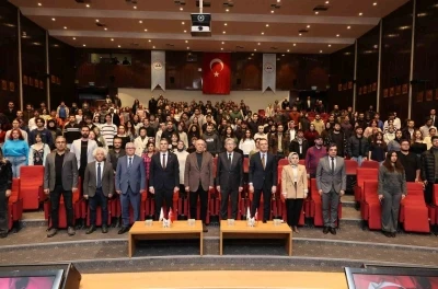 T&uuml;rk Astronot Tuva Cihangir Atasever, ER&Uuml; &ouml;ğrencileri ile bir araya geldi
