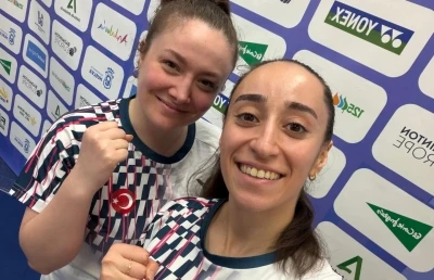 T&uuml;rk badmintonunda tarihi başarı: Avrupa ikinciliği
