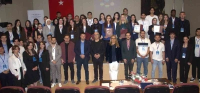 T&uuml;rk d&uuml;nyasının geleceği ve b&ouml;lgesel g&uuml;&ccedil; dengesi K&uuml;tahya&rsquo;da masaya yatırıldı
