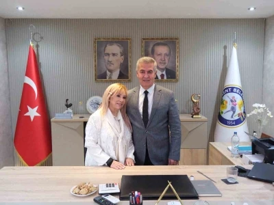 T&uuml;rk Halk M&uuml;ziği&rsquo;nin usta ismi Buharkent&rsquo;te ağırlandı
