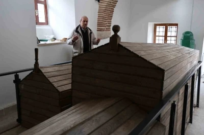 T&uuml;rk-İslam tarihindeki 3 Şems&rsquo;ten biri, Kara Şems&rsquo;in t&uuml;rbesi, ziyaret&ccedil;ilerini ağırlıyor
