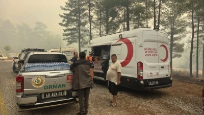 Türk Kızılay’dan Muğla ve Antalya’daki orman yangınlarına müdahale çalışmalarına destek
