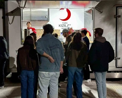 T&uuml;rk Kızılay Manisa&rsquo;dan &ouml;ğrencilere 5 bin kişilik ikramlık
