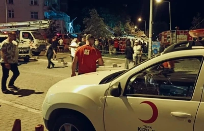 Türk Kızılay, Sındırgı depremi sonrası afetzedelere beslenme desteği sağlıyor
