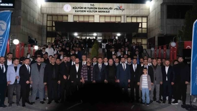 T&uuml;rk milletinin sesi Kayseri&rsquo;de yankılandı
