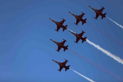 Türk Yıldızları Bandırma semalarında
