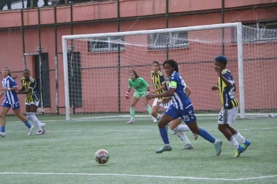 Turkcell Kadın Futbol Süper Ligi: Hakkarigücü: 0 - Fenerbahçe: 2
