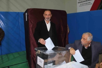 T&uuml;rkeli Esnaf Odası&rsquo;nda Ali Karahan g&uuml;ven tazeledi
