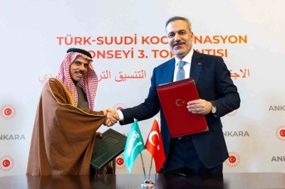 T&uuml;rkiye ile Suudi Arabistan arasında diplomatik ve hususi pasaportlara vize muafiyeti anlaşması imzalandı

