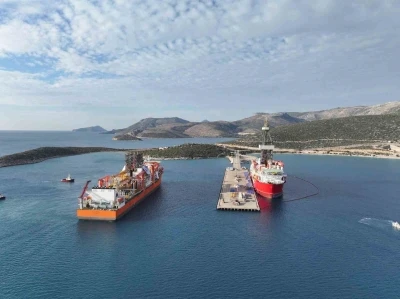 Türkiye’nin 6’ıncı sondaj gemisi Taşucu Limanı’na yanaştı
