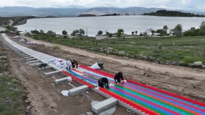 T&uuml;rkiye&rsquo;nin en uzun renkli kaydırağı Gebere&rsquo;de hizmete hazırlanıyor
