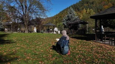 Türkiye’nin tek &quot;cadı kazanı&quot; şelalesinde sonbahar manzaraları
