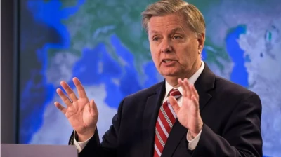 T&uuml;rkiye&rsquo;yi hedef aldı, YPG&rsquo;yi savundu 