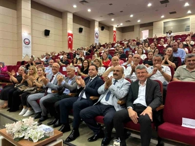 T&uuml;rk&uuml;lerle T&uuml;rkiye Korosu&rsquo;ndan unutulmaz konser
