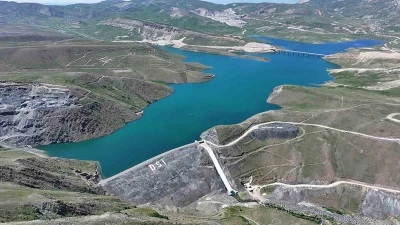 Turnaçayırı Barajı sulamasıyla Erzincanlı çiftçinin yüzü gülecek
