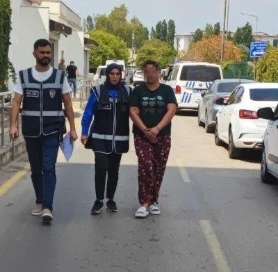 Tutuklanan annenin kızı: &quot;Lütfen annemi kurtarın benim annem cani değil&quot;
