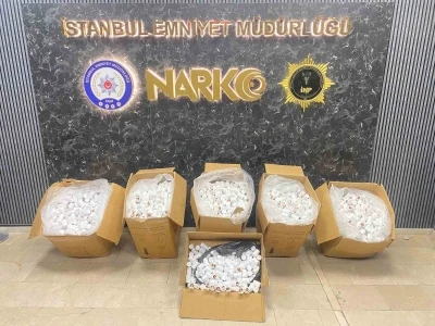 Tuzla&rsquo;da uyuşturucu operasyonunda 150 bin adet sentetik hap ele ge&ccedil;irildi
